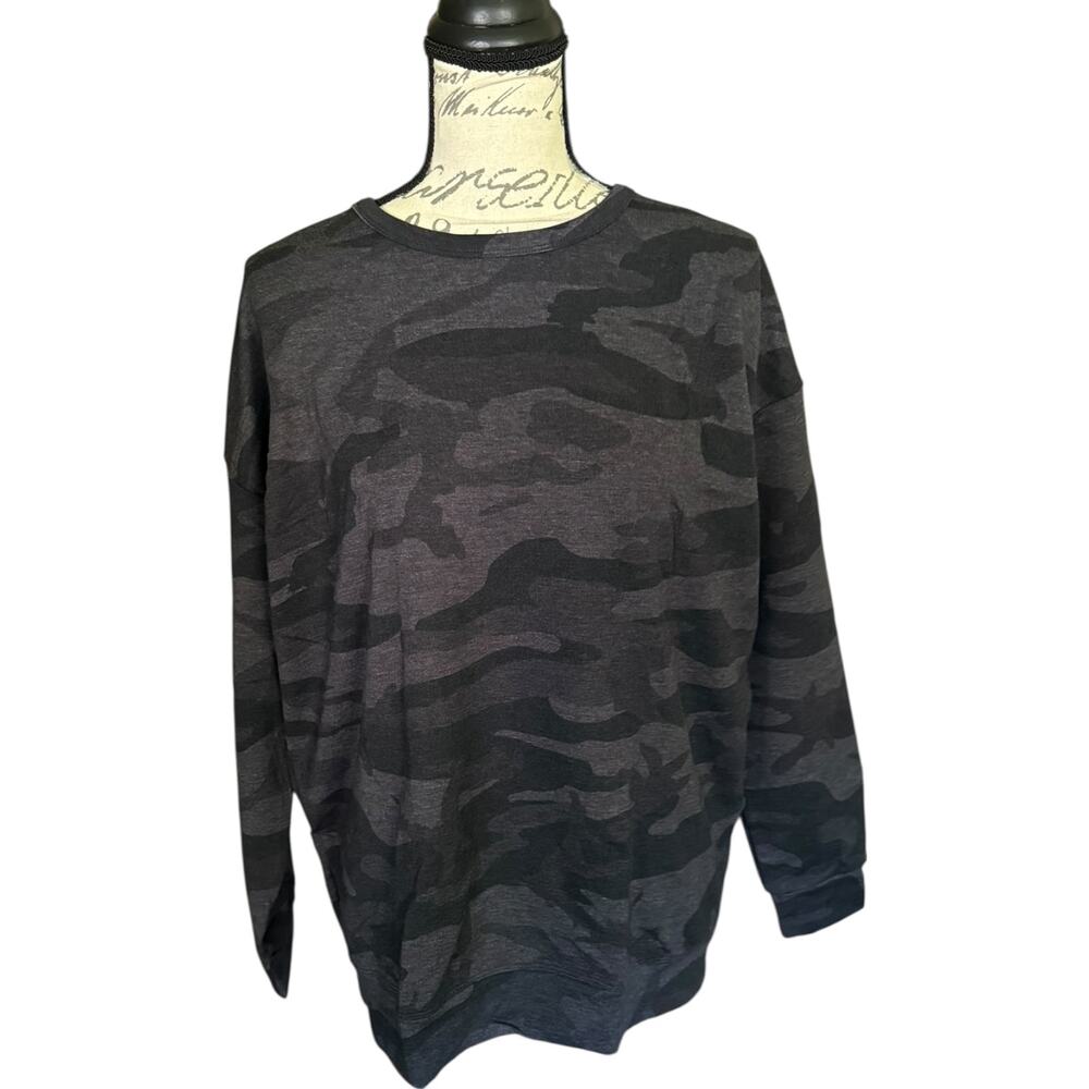 Tuff Athletics Gray Camo Long Sleeve Lightweight Sweatshirt Size Small